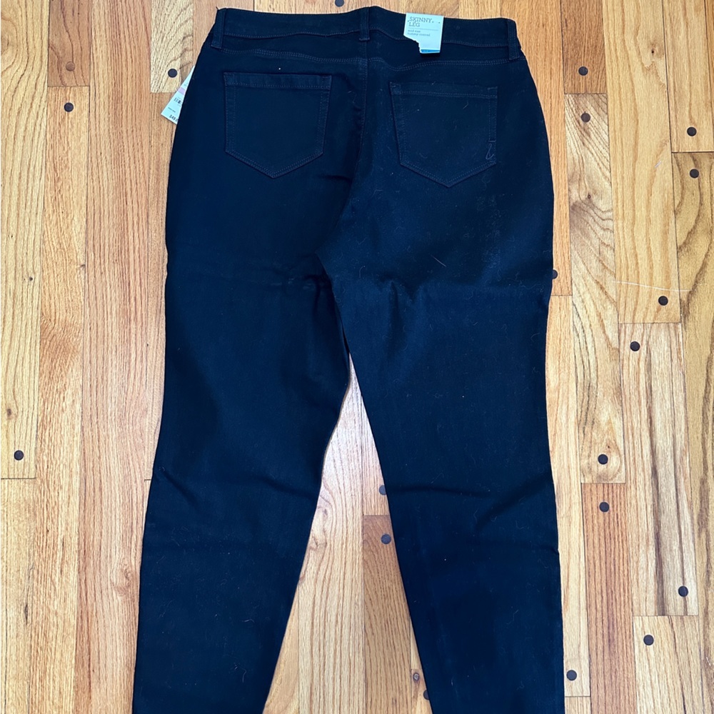 Style & Co Curvy Skinny Leg Black Jeans Size 12 NWT Brand New - Picture 2 of 3